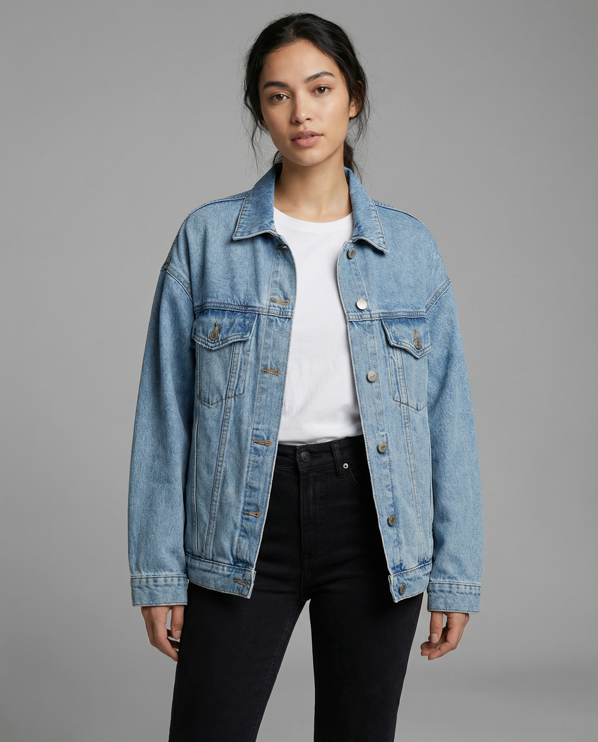 Women’s Oversized Denim Jacket with Classic Collar and Relaxed Streetwear Fit